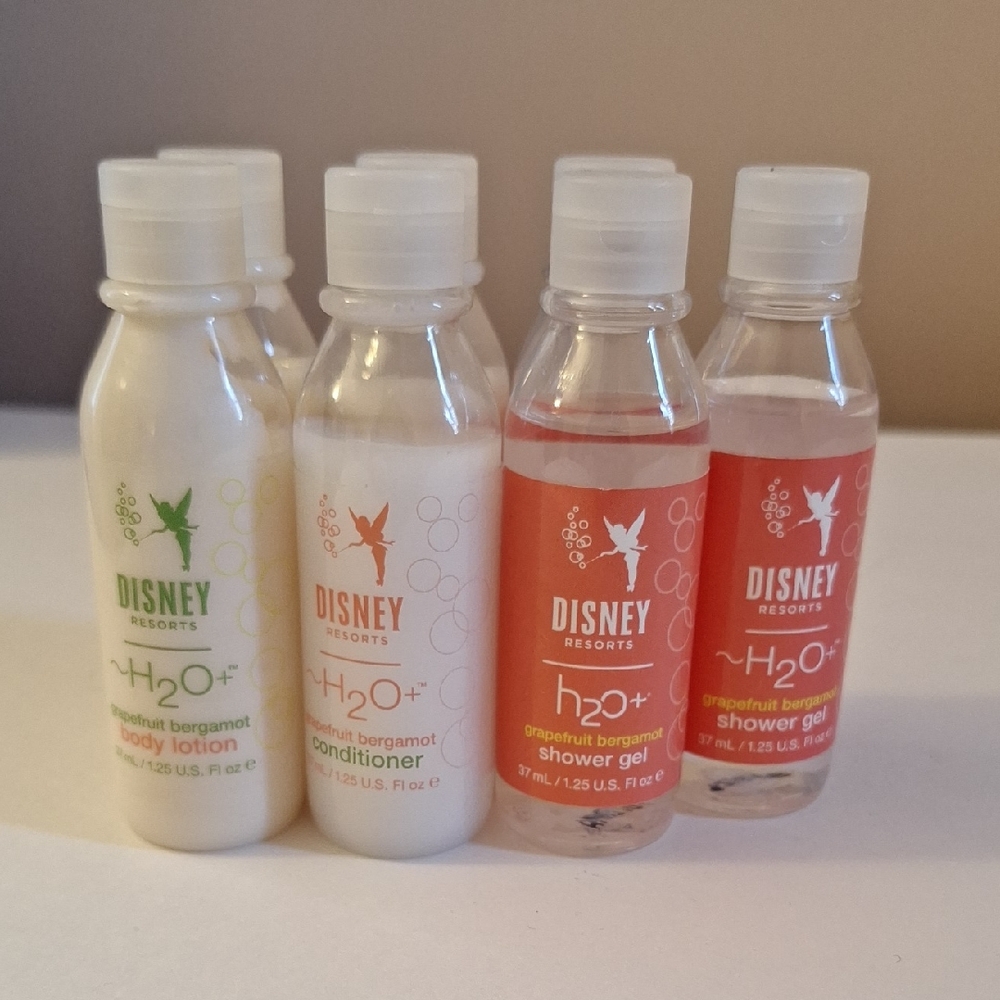 H2O+ Grapefruit Bergamot Shower Gel & Conditioner Travel Set - White & Coral